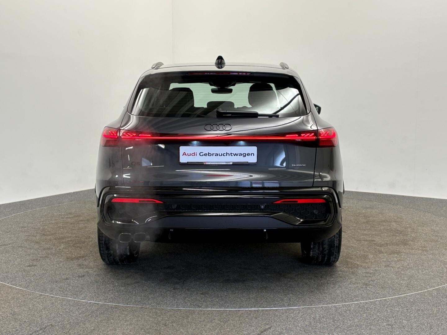 Bild über Audi Q5 SUV TDI quattro 150 kW S tronic - für weitere Informationen kontaktieren Sie den Audi Partner