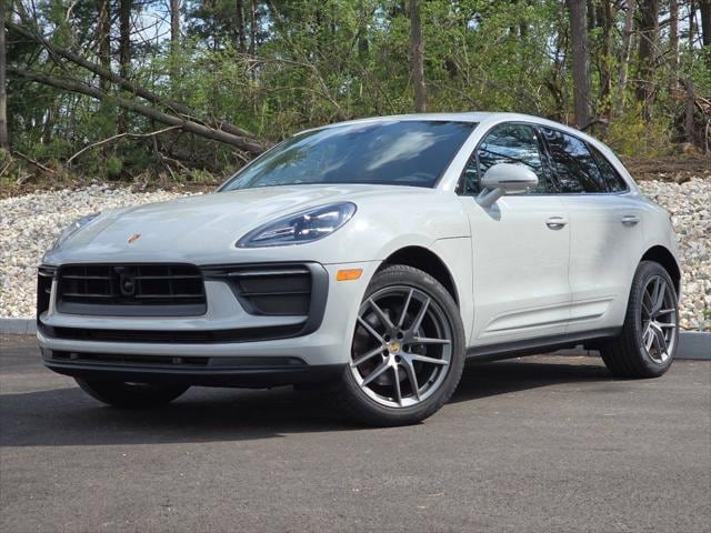 2023 Porsche Macan T