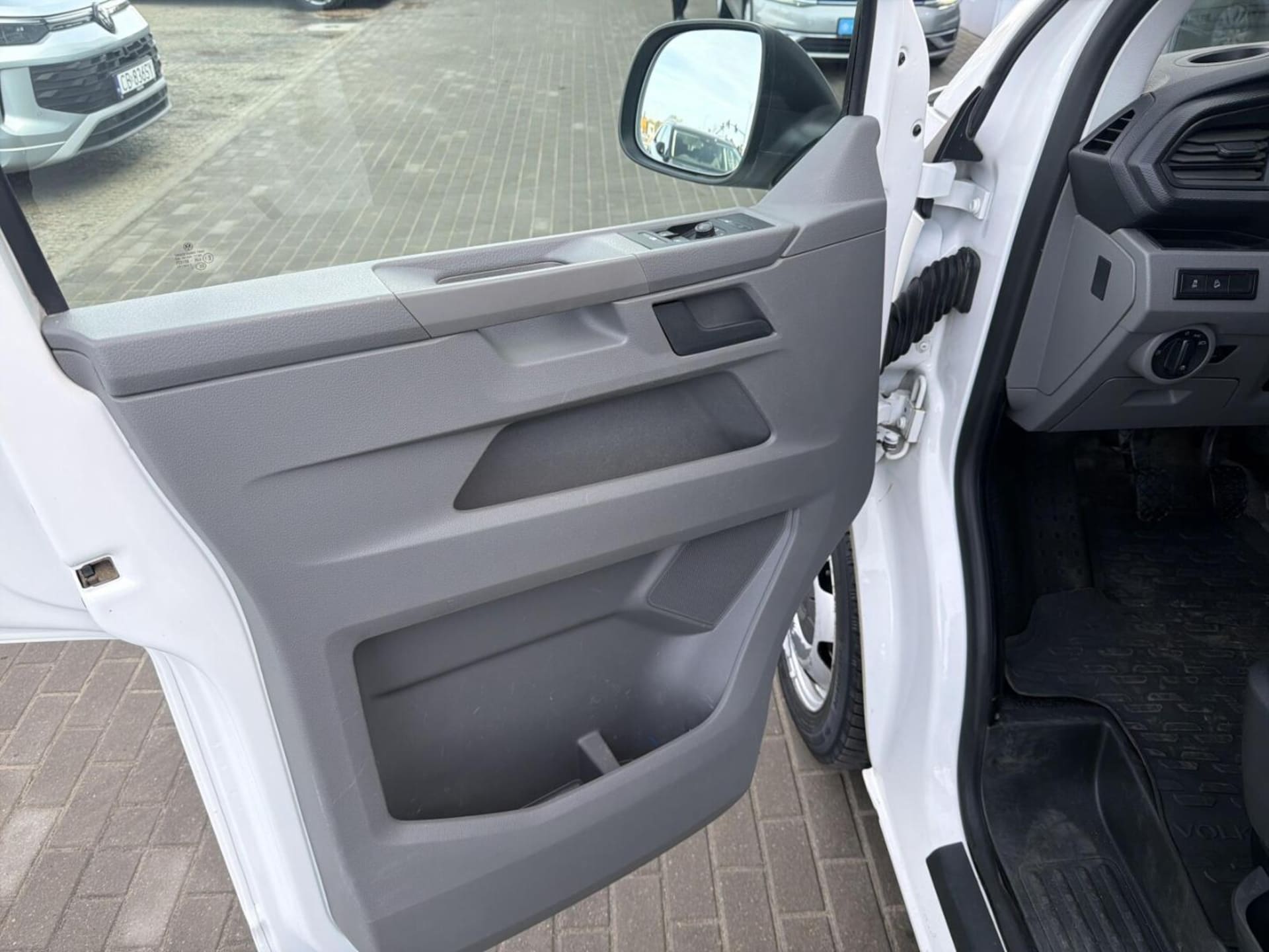 Volkswagen Transporter 6.1 Furgon krótki rozstaw osi