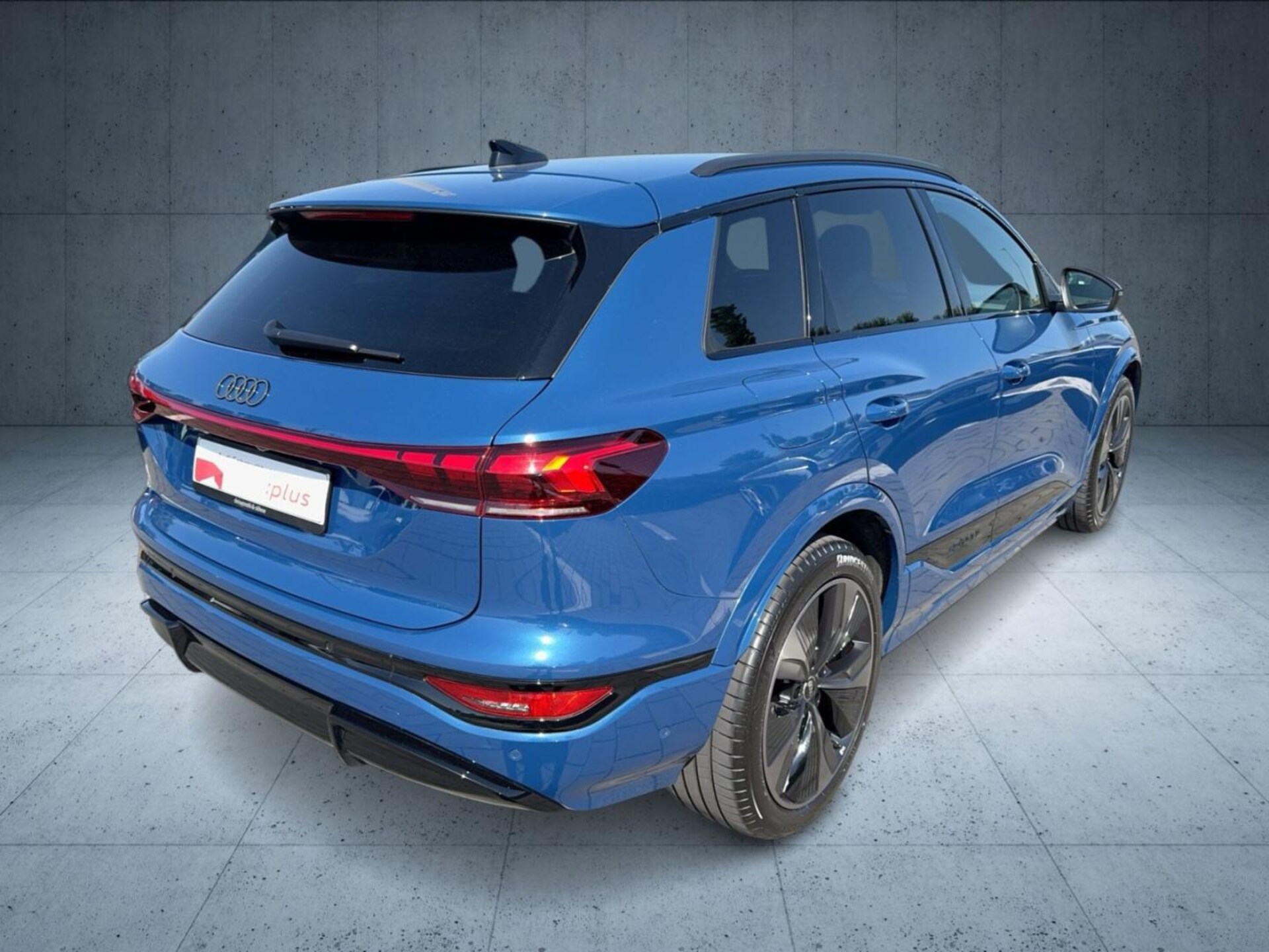 Audi SQ6 SUV e-tron