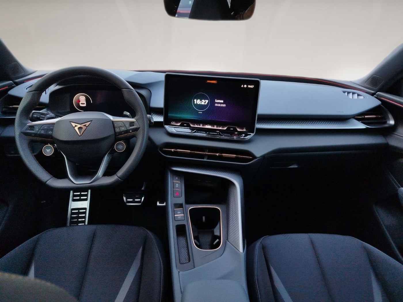 CUPRA Terramar 1.5 TSI e-Hybrid DSG 150 kW (204 CV) — photo 4