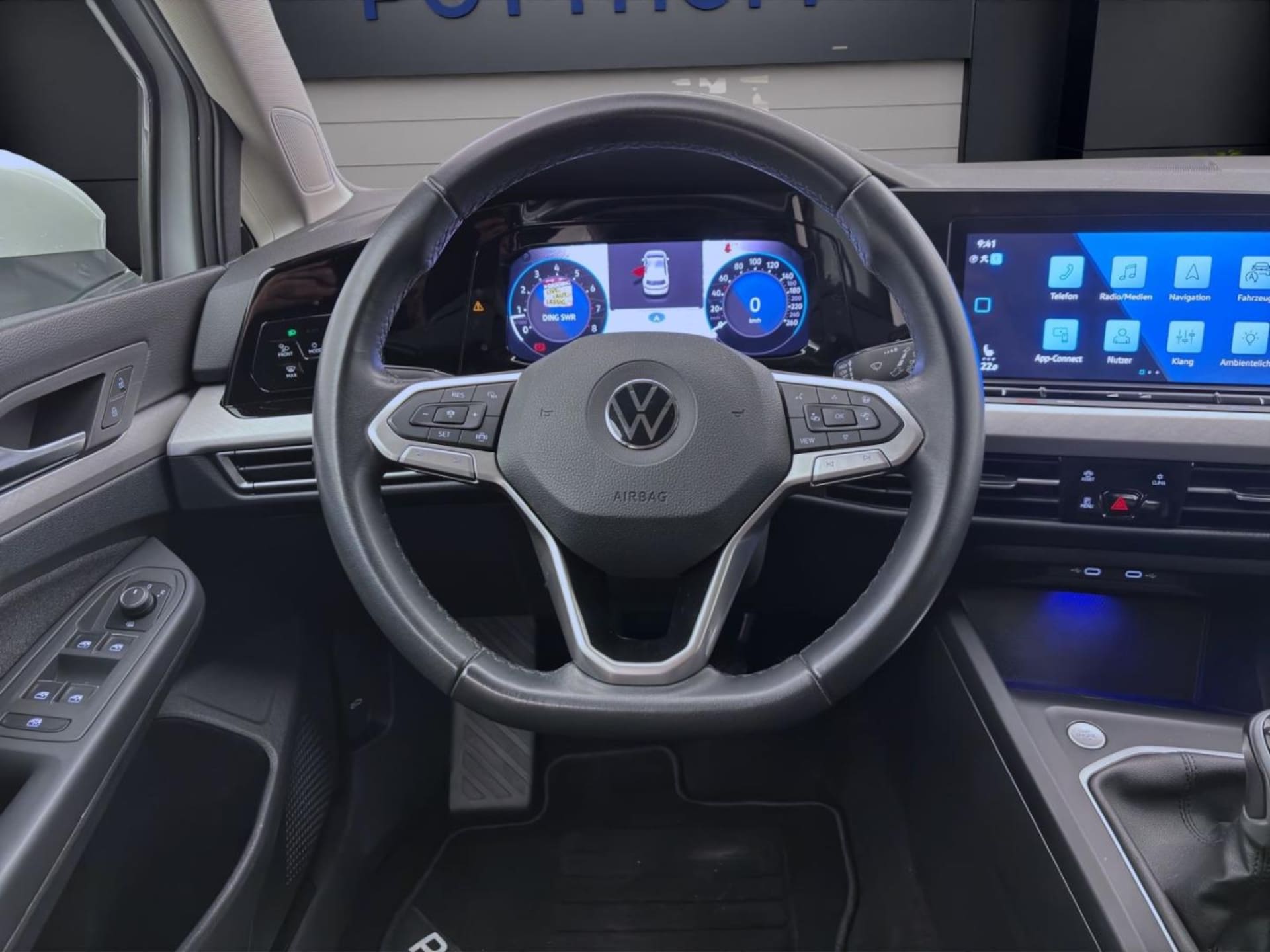 Volkswagen Golf Life