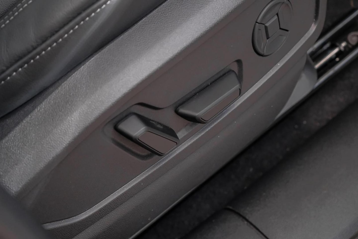 Image about Audi Q5 SUV e-hybrid quattro S tronic