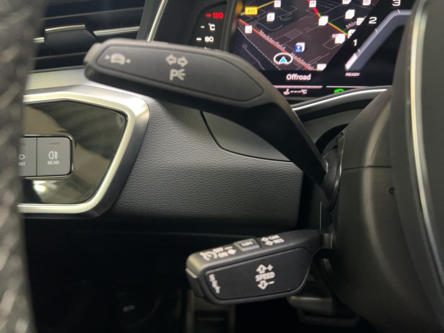Bild über Audi S6 Avant TDI quattro tiptronic - für weitere Informationen kontaktieren Sie den Audi Partner