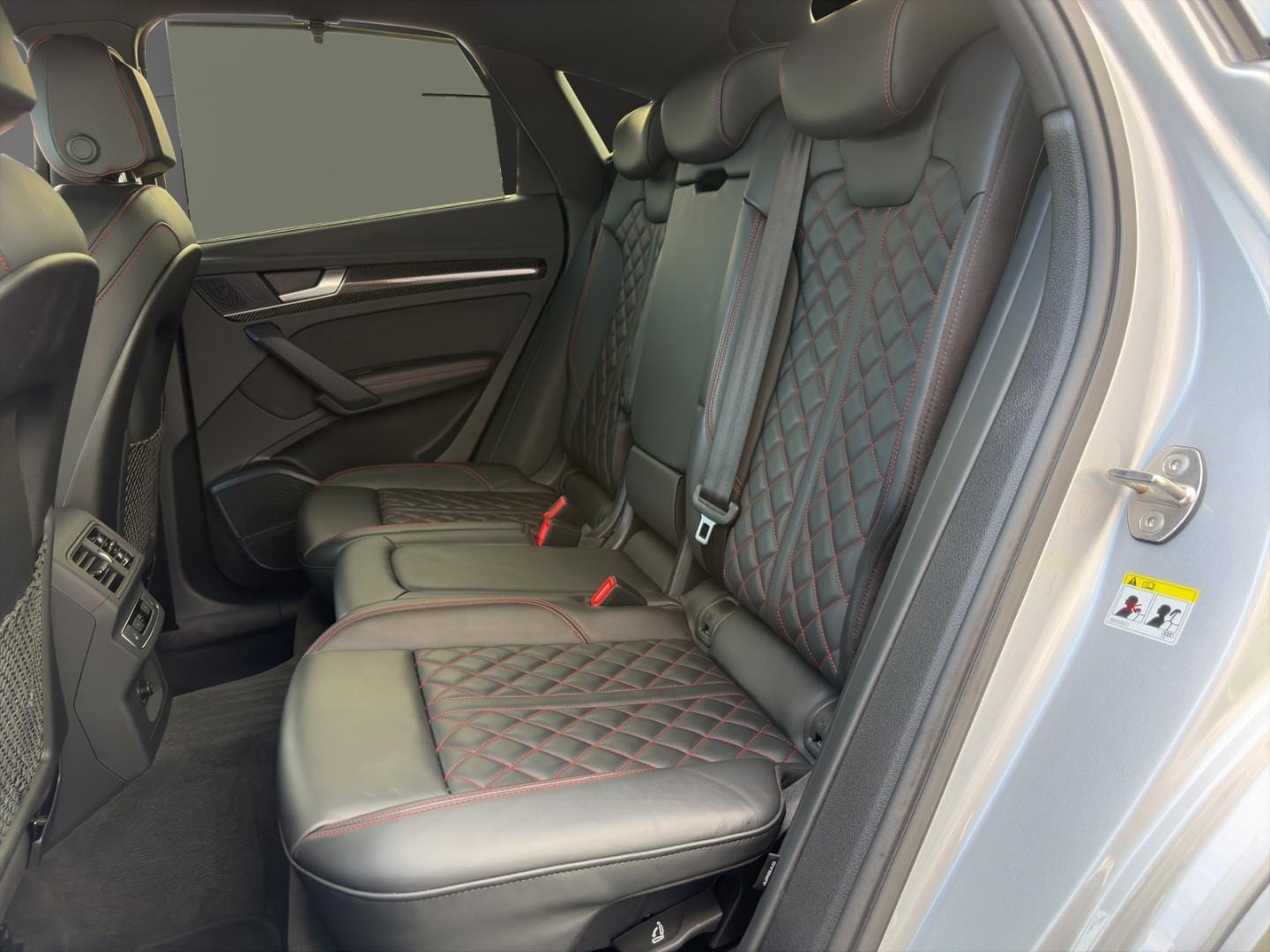 Bild über Audi Q5 Sportback 40 TDI quattro S tronic - für weitere Informationen kontaktieren Sie den Audi Partner