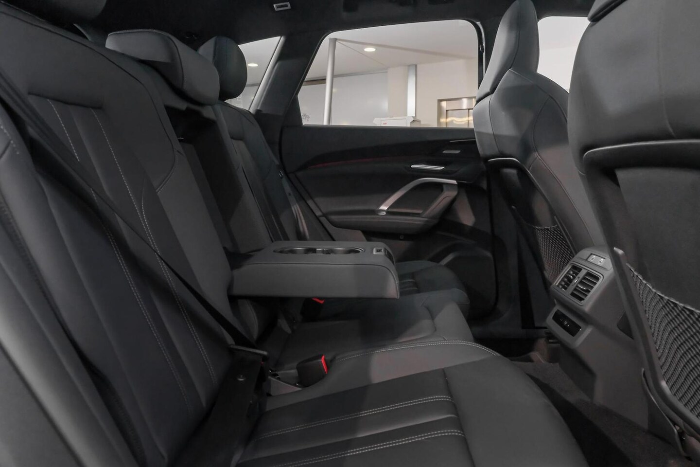 Image about Audi Q5 SUV e-hybrid quattro S tronic