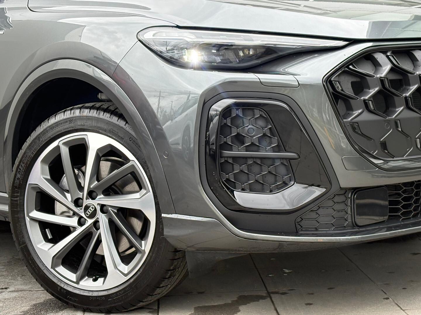 Image about Audi Q5 SUV Q5 sport TFSI quattro S tronic