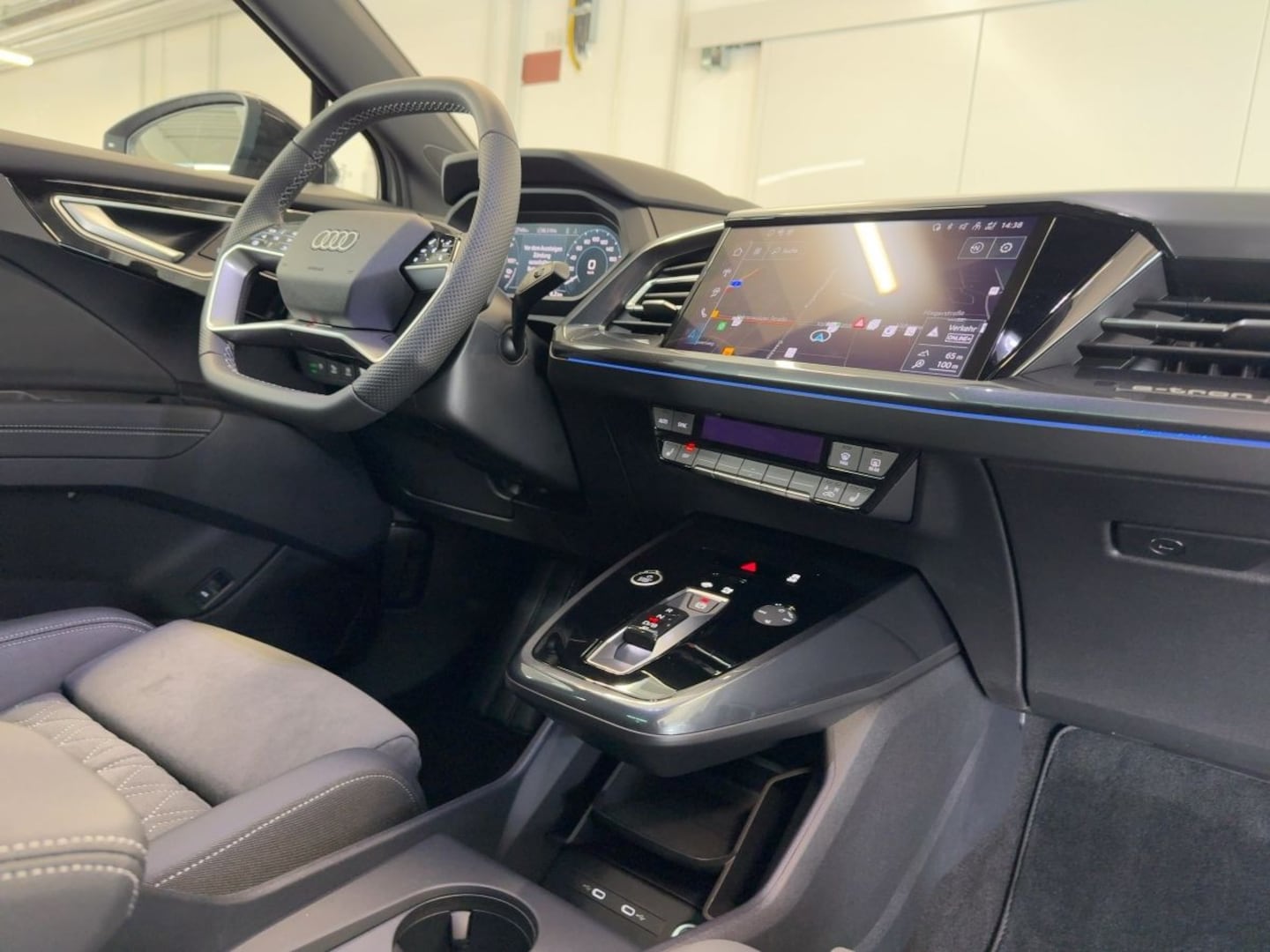 Bild über Audi Q4 e-tron 45 e-tron quattro - für weitere Informationen kontaktieren Sie den Audi Partner