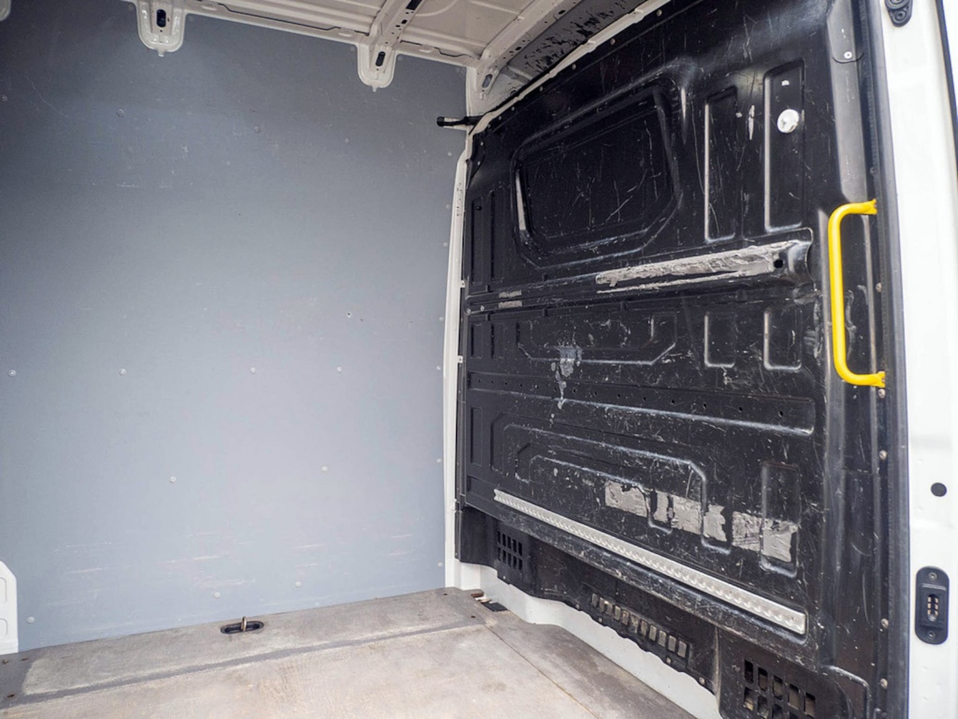 Volkswagen Crafter Kasten mittlerer Radstand