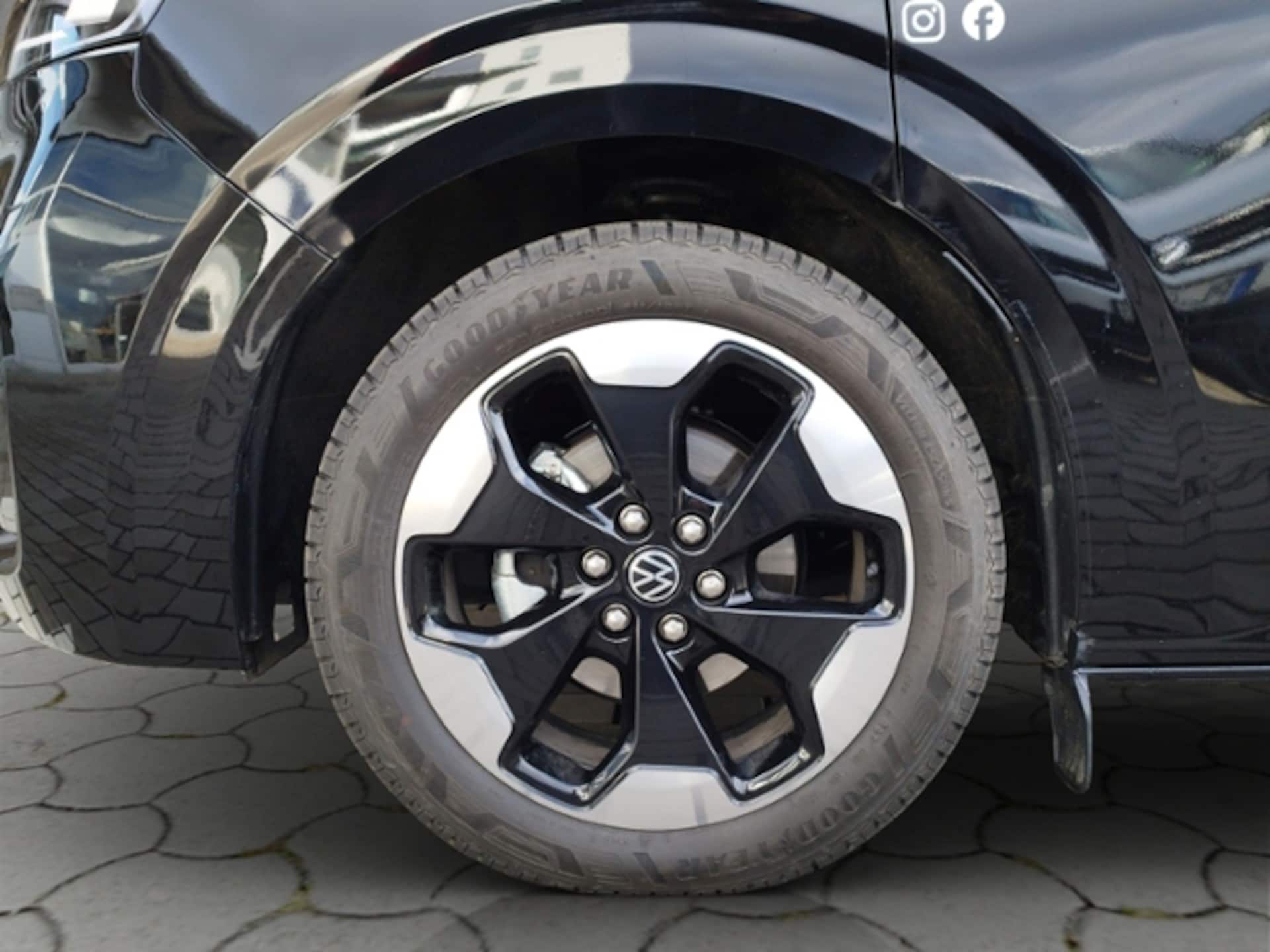 Volkswagen Caravelle Style