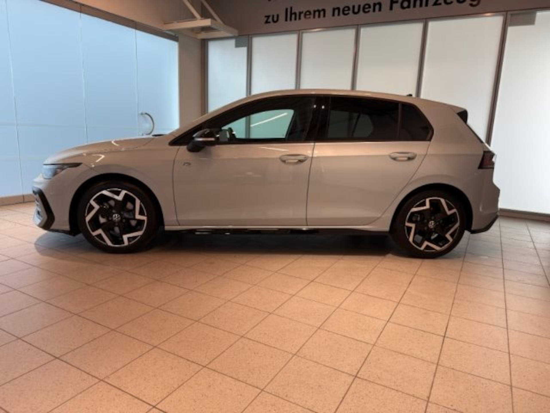 Volkswagen Golf R-Line