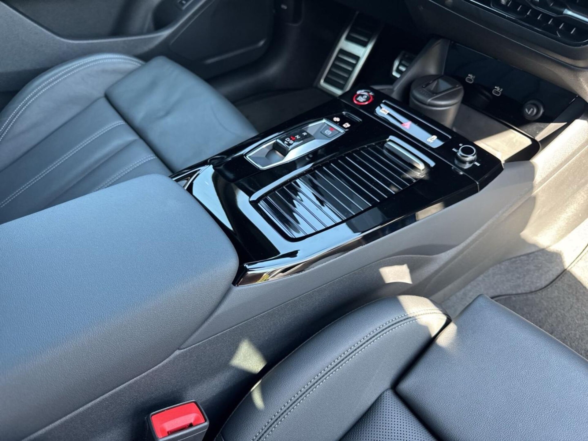 Audi SQ6 SUV e-tron