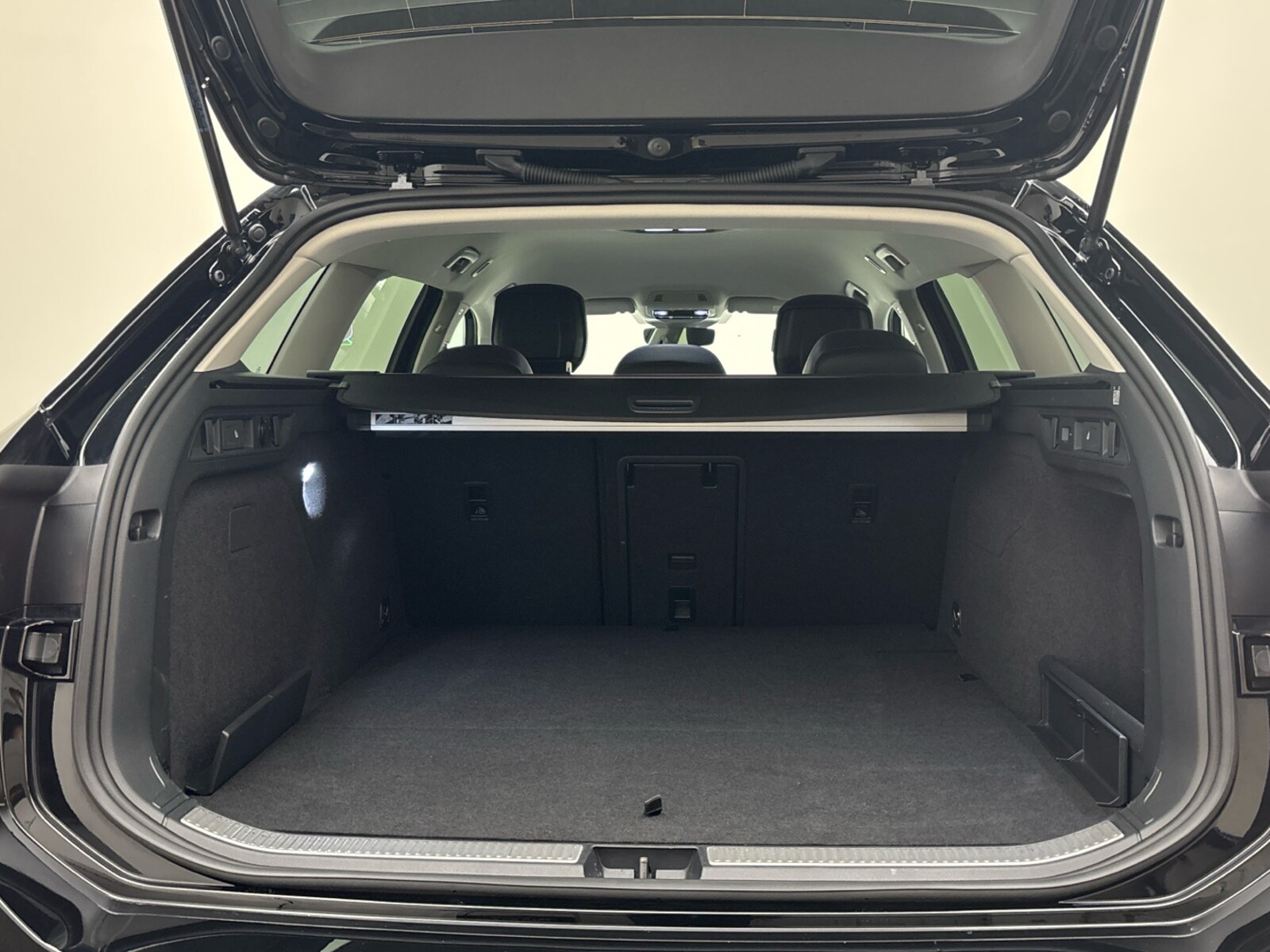 Volkswagen Passat – Bild 13