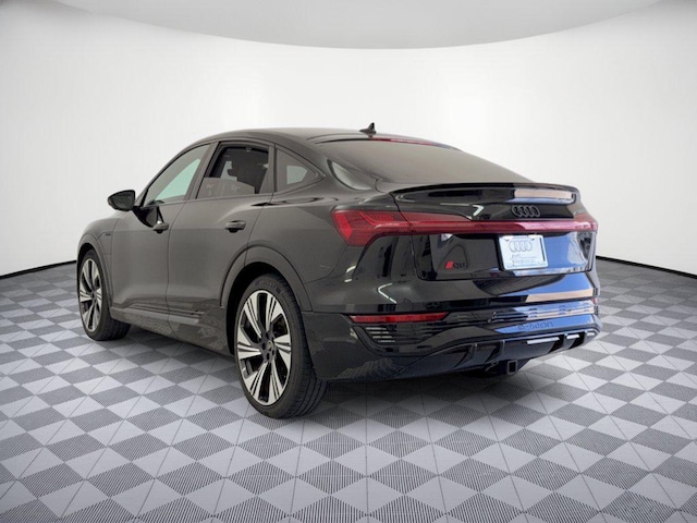 2024 Audi Q8 Sportback e-tron