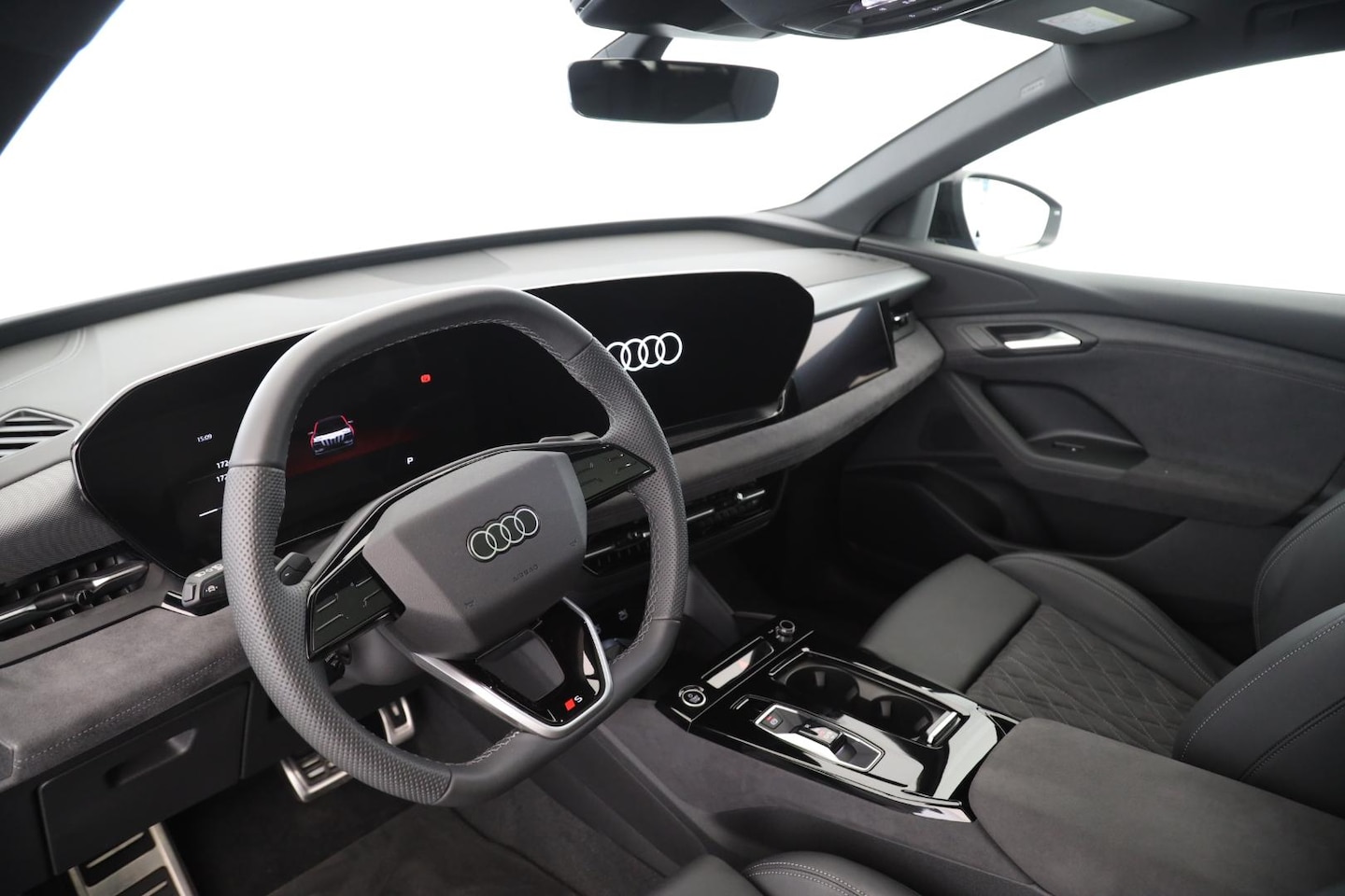 Bild über Audi Q6 Sportback e-tron e-tron - für weitere Informationen kontaktieren Sie den Audi Partner