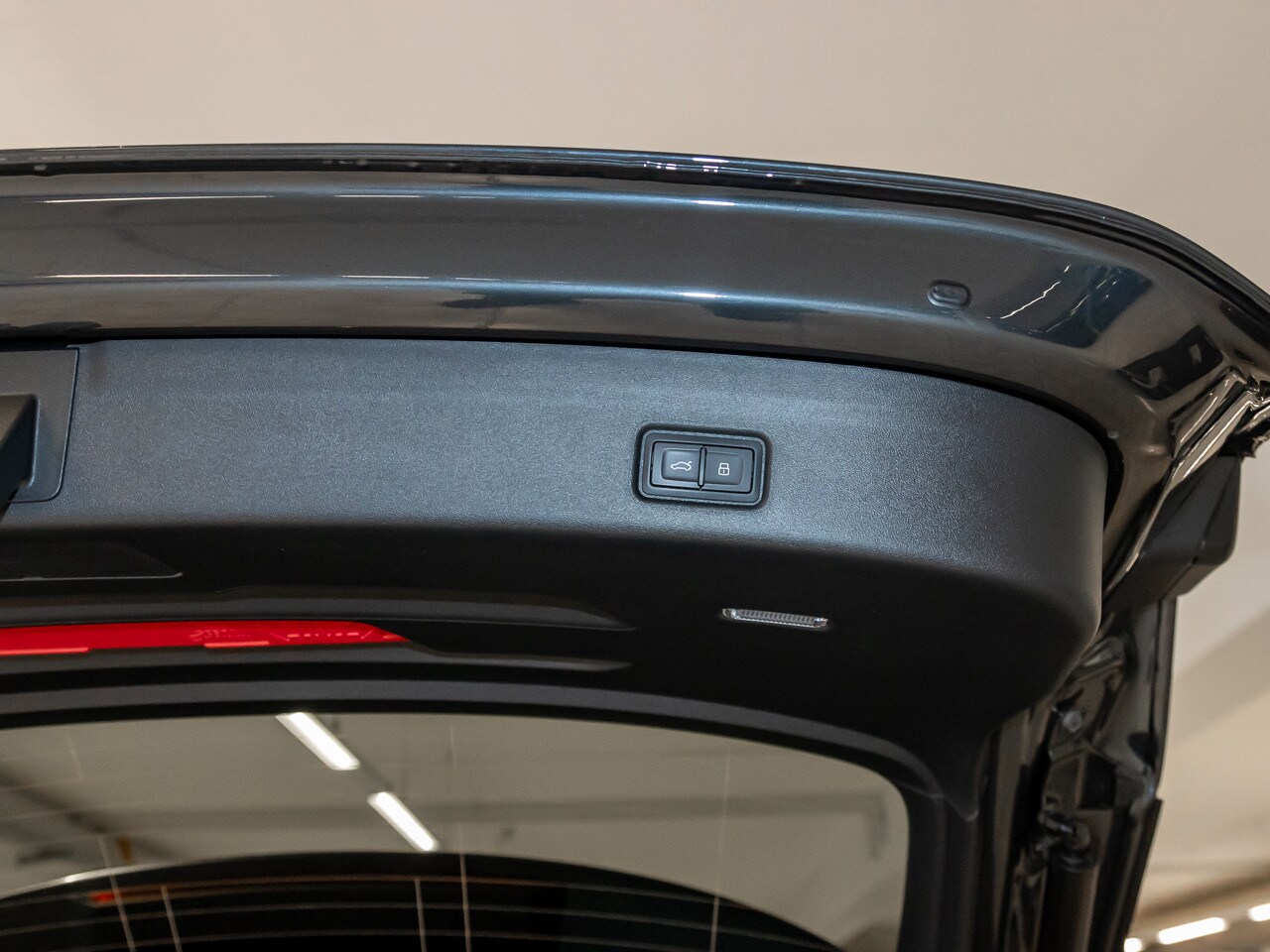 Image about Audi Q6 SUV e-tron e-tron quattro