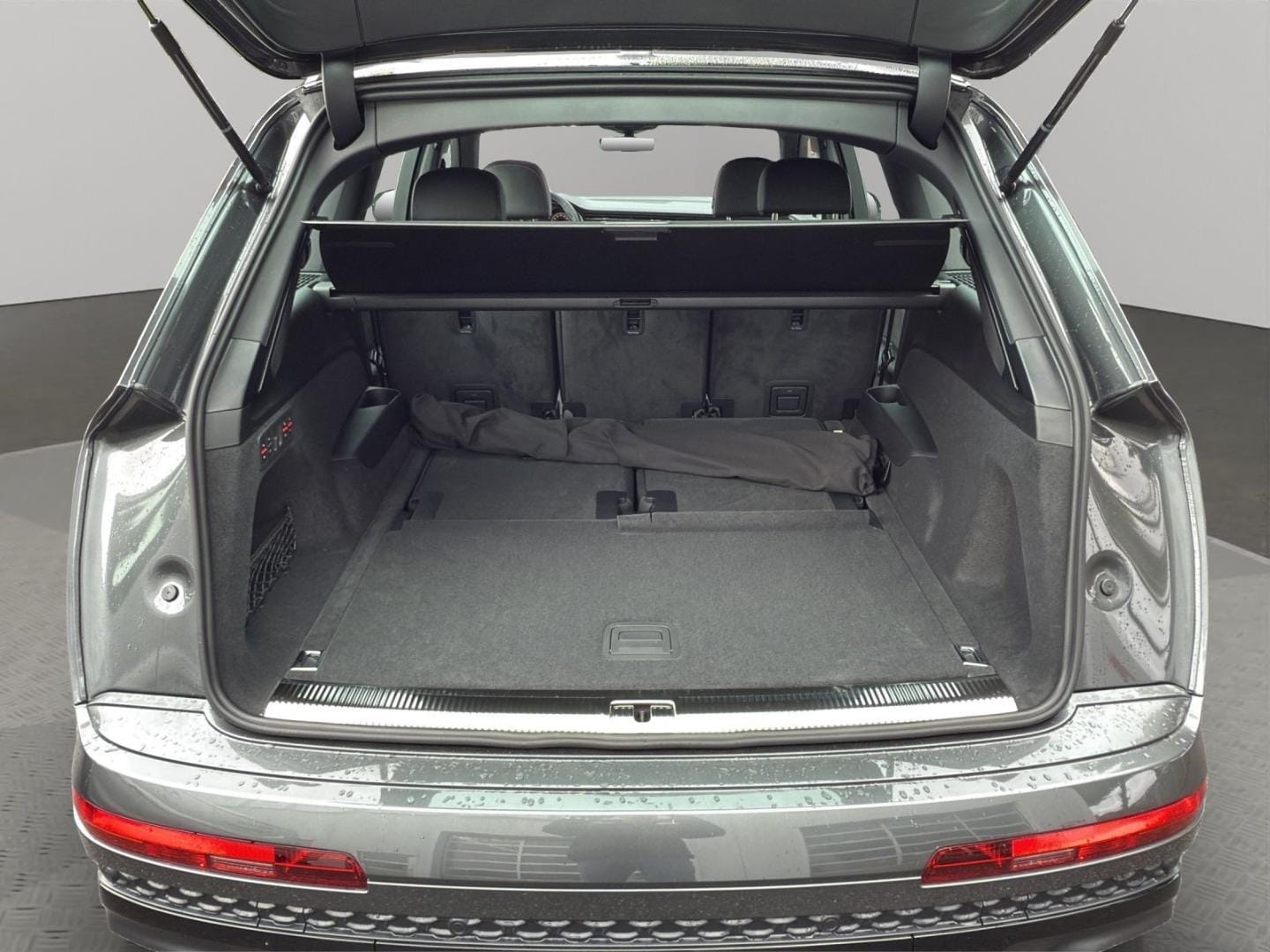 Bild über Audi Q7 SUV TDI quattro 210 kW tiptronic - für weitere Informationen kontaktieren Sie den Audi Partner