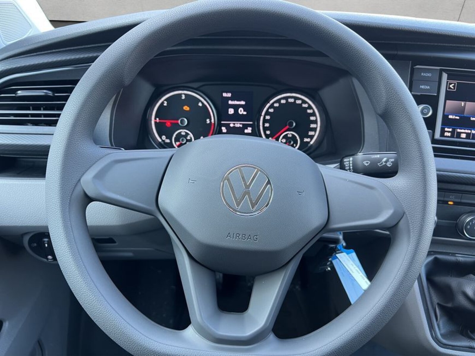 Volkswagen T6.1 Transporter Kasten kurzer Radstand – Bild 11