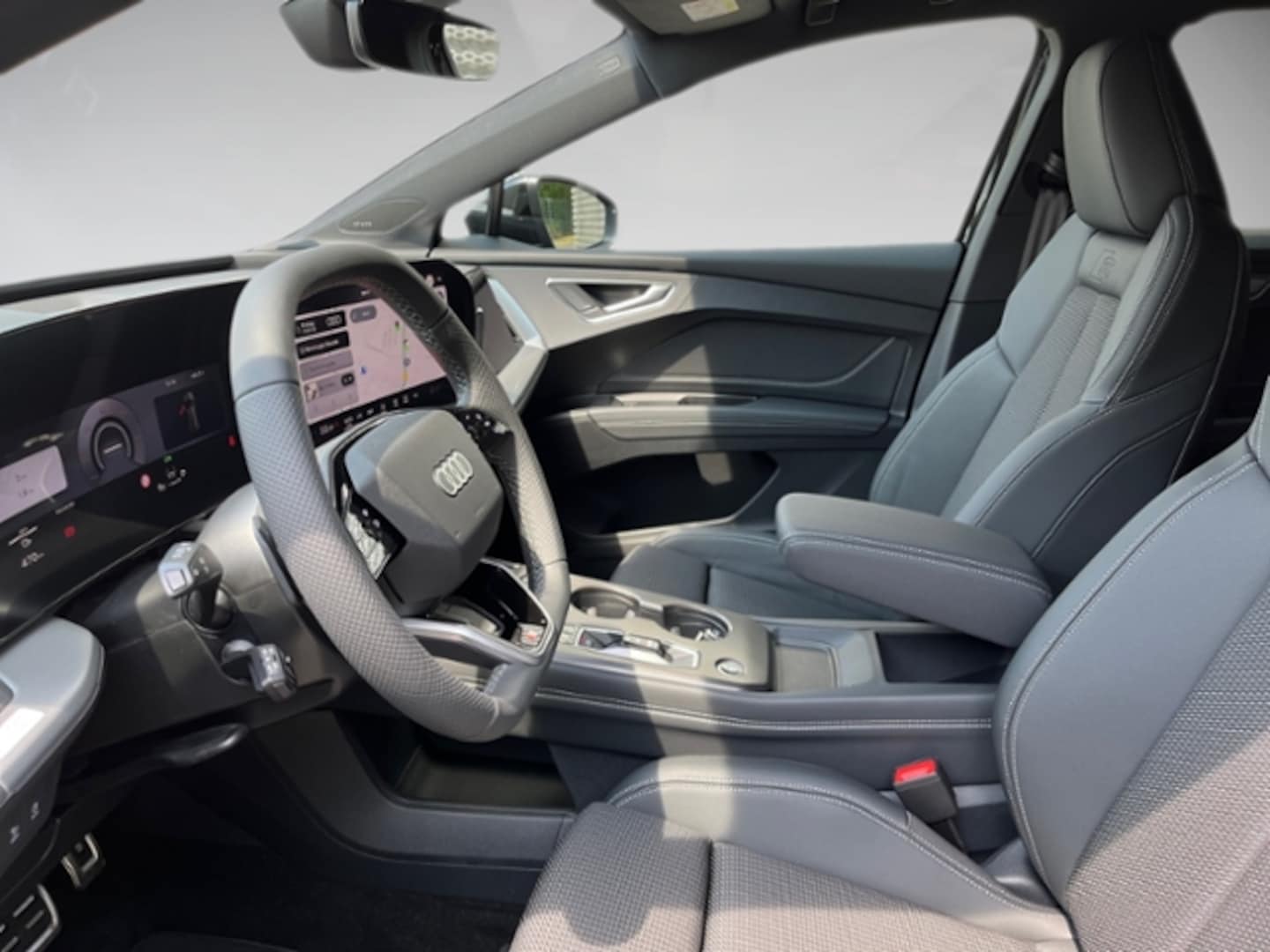 Bild über Audi Q4 SUV e-tron e-tron performance 210 kW - für weitere Informationen kontaktieren Sie den Audi Partner