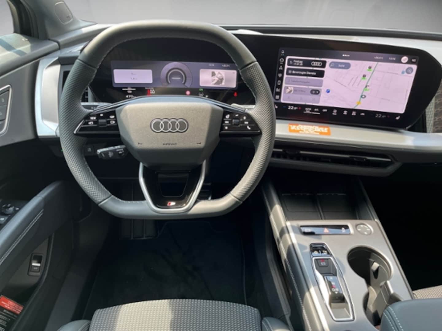 Bild über Audi Q4 SUV e-tron e-tron performance 210 kW - für weitere Informationen kontaktieren Sie den Audi Partner