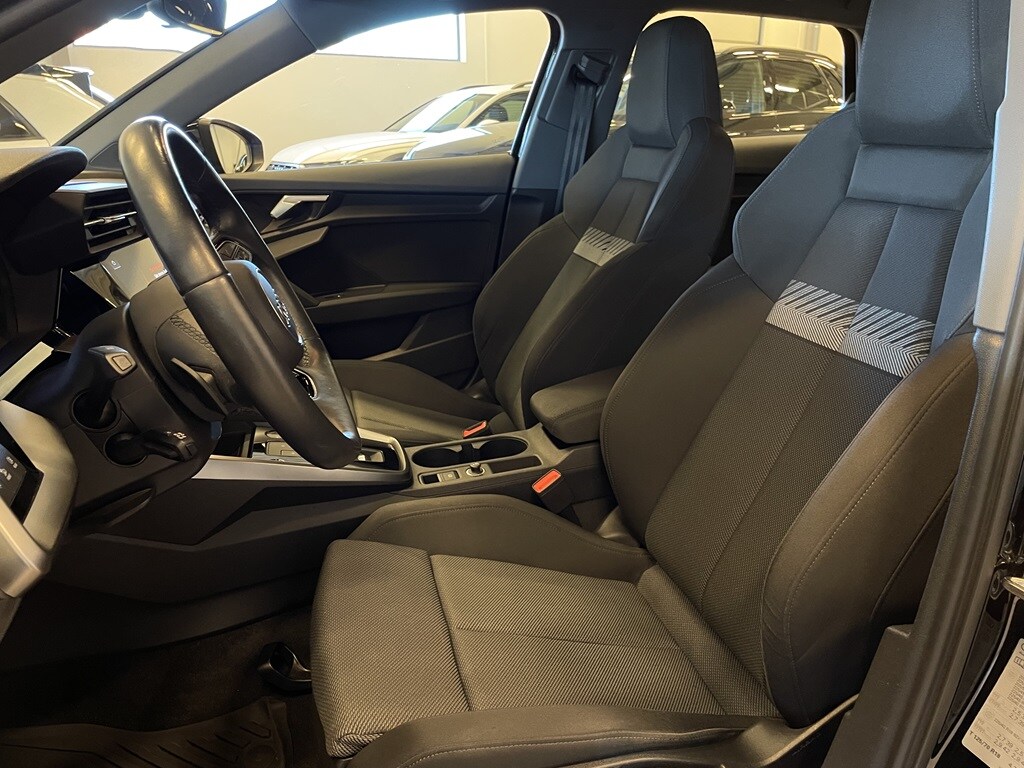 Bild som visar&nbsp;Audi A3 Sportback&nbsp;A3 Sportback 35 TFSI Proline advanced 150 hk S tronic - för mer information kontakta din Audi Partner