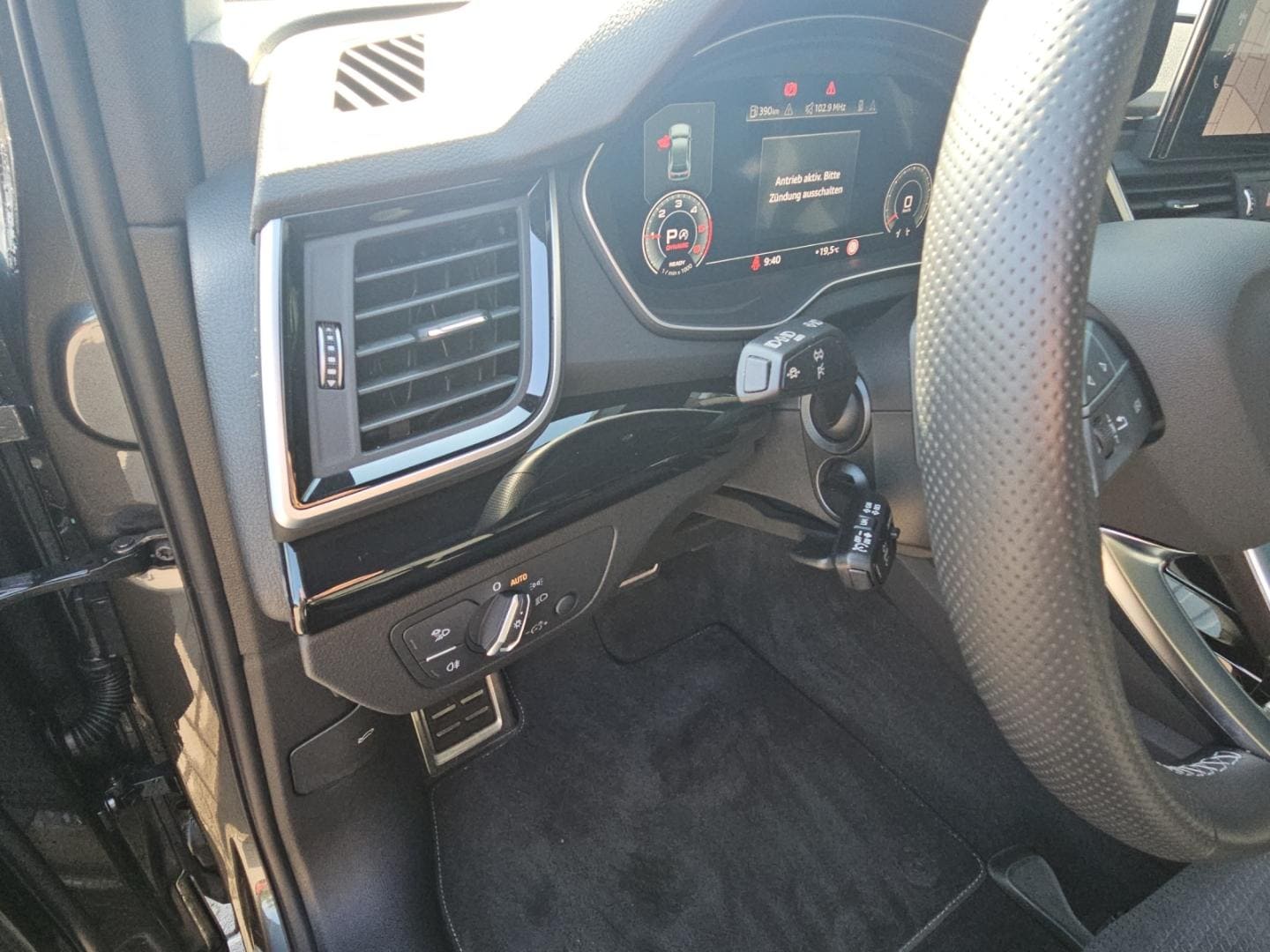Bild über Audi Q5 Sportback 40 TDI quattro S tronic - für weitere Informationen kontaktieren Sie den Audi Partner