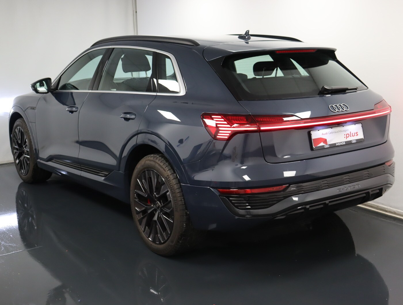 Image about Audi Q8 e-tron S line 55 e-tron quattro