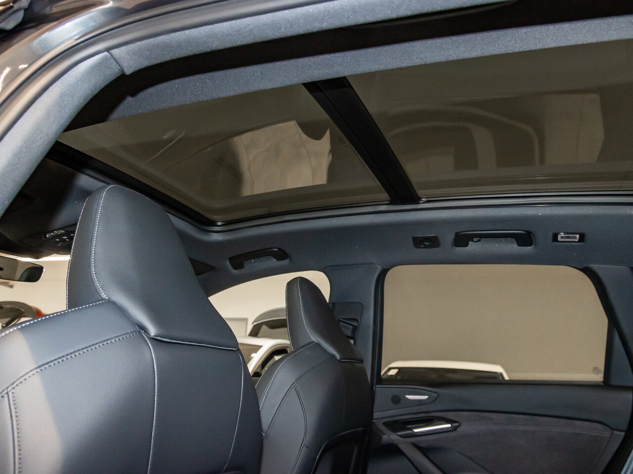 Image about Audi Q6 SUV e-tron e-tron quattro