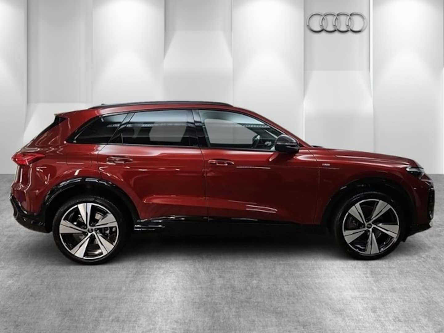 Bild über Audi Q5 SUV TDI quattro 150 kW S tronic - für weitere Informationen kontaktieren Sie den Audi Partner