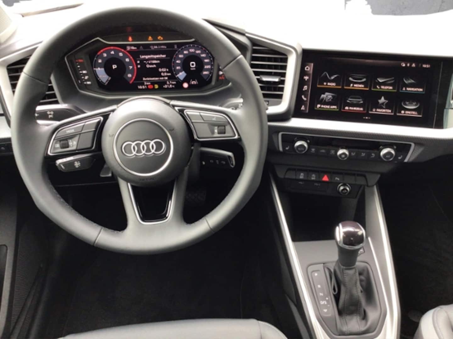 Bild über Audi A1 Sportback advanced 25 TFSI S tronic - für weitere Informationen kontaktieren Sie den Audi Partner