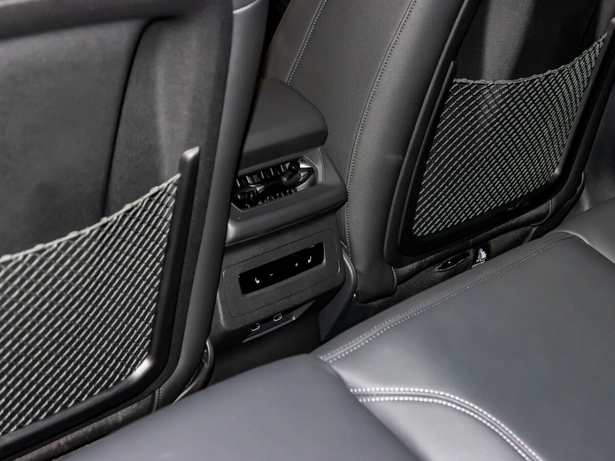 Image about Audi Q6 SUV e-tron e-tron quattro
