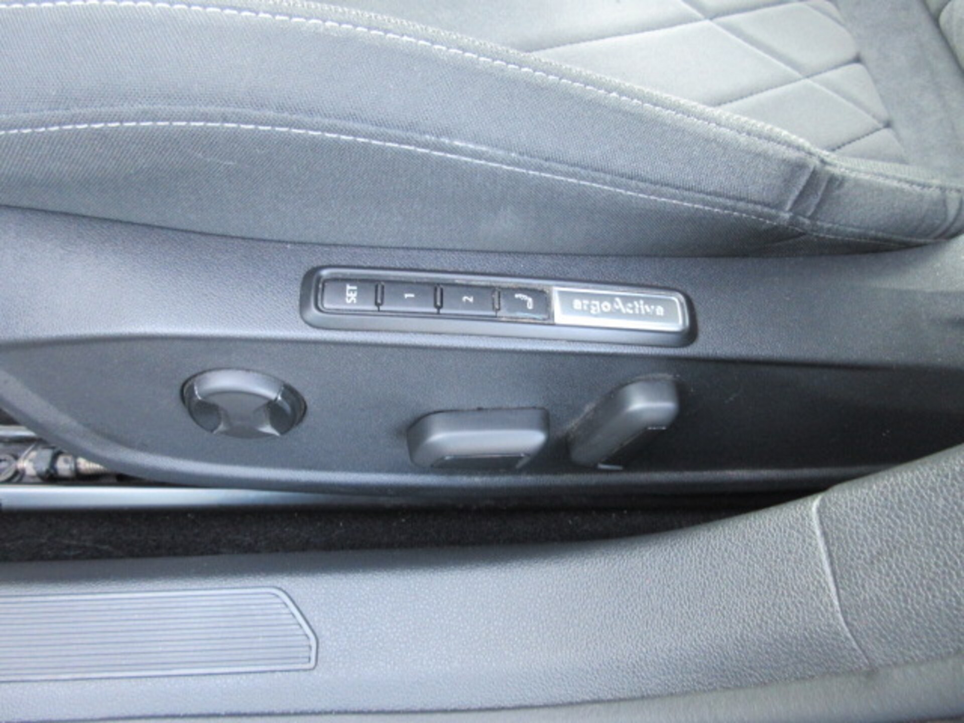 Volkswagen Golf Style