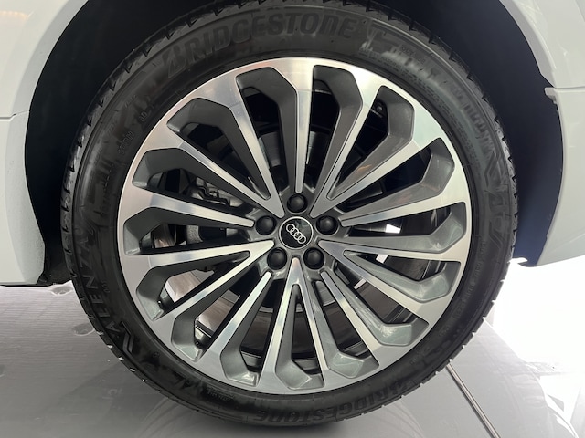 Audi Q8 e-tron 55 quattro Premium kW 6