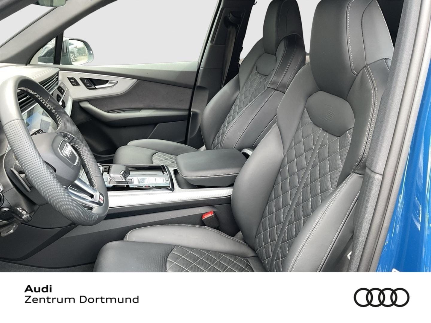 Bild über Audi Q7 SUV TFSI e S line business TFSI e quattro 360 kW tiptronic - für weitere Informationen kontaktieren Sie den Audi Partner