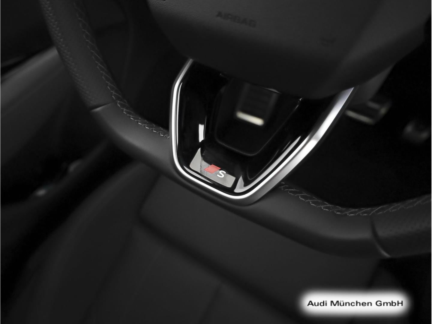 Bild über Audi Q3 SUV TFSI quattro 150 kW S tronic - für weitere Informationen kontaktieren Sie den Audi Partner
