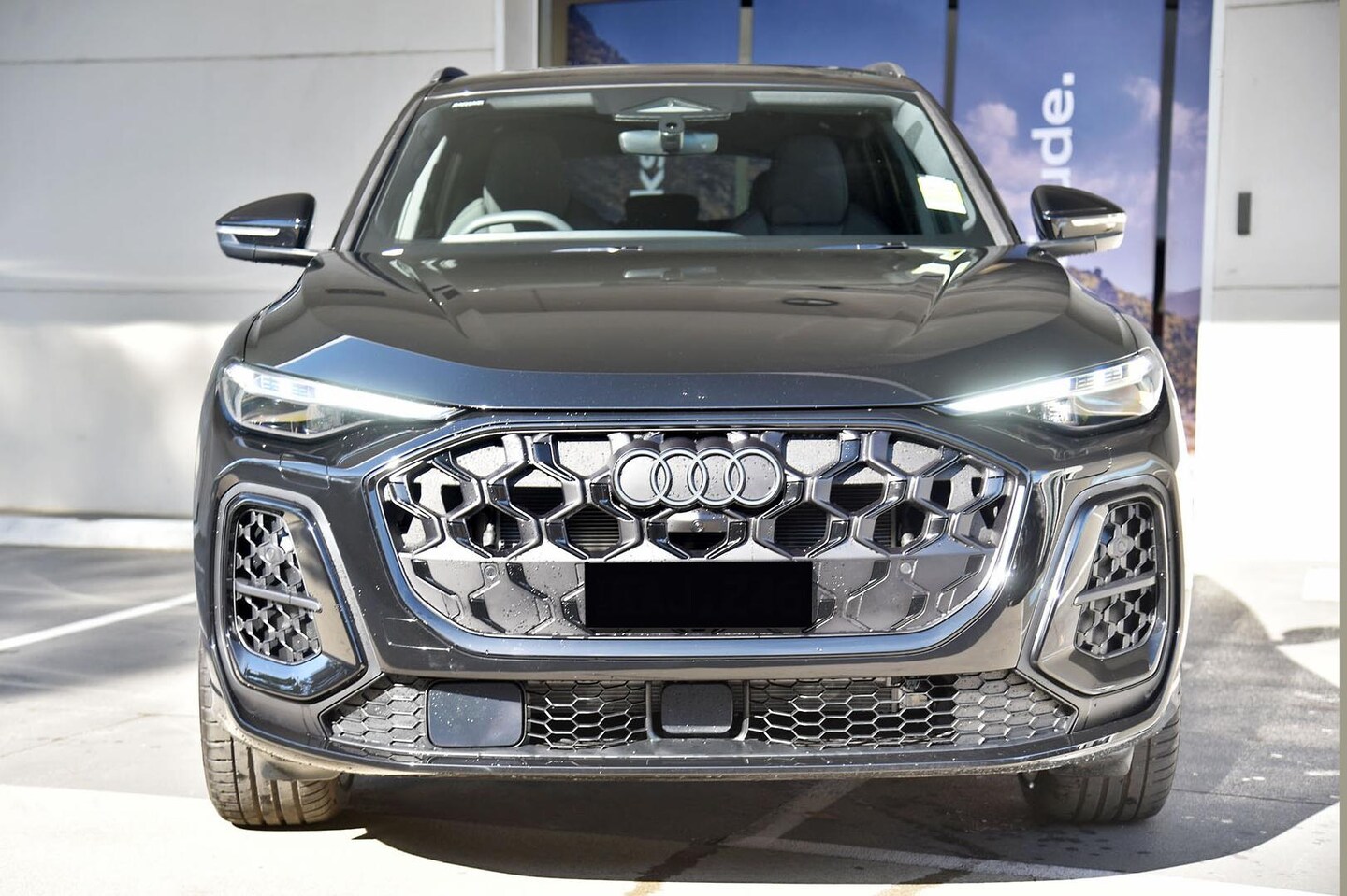 Image about Audi Q5 SUV e-hybrid quattro S tronic