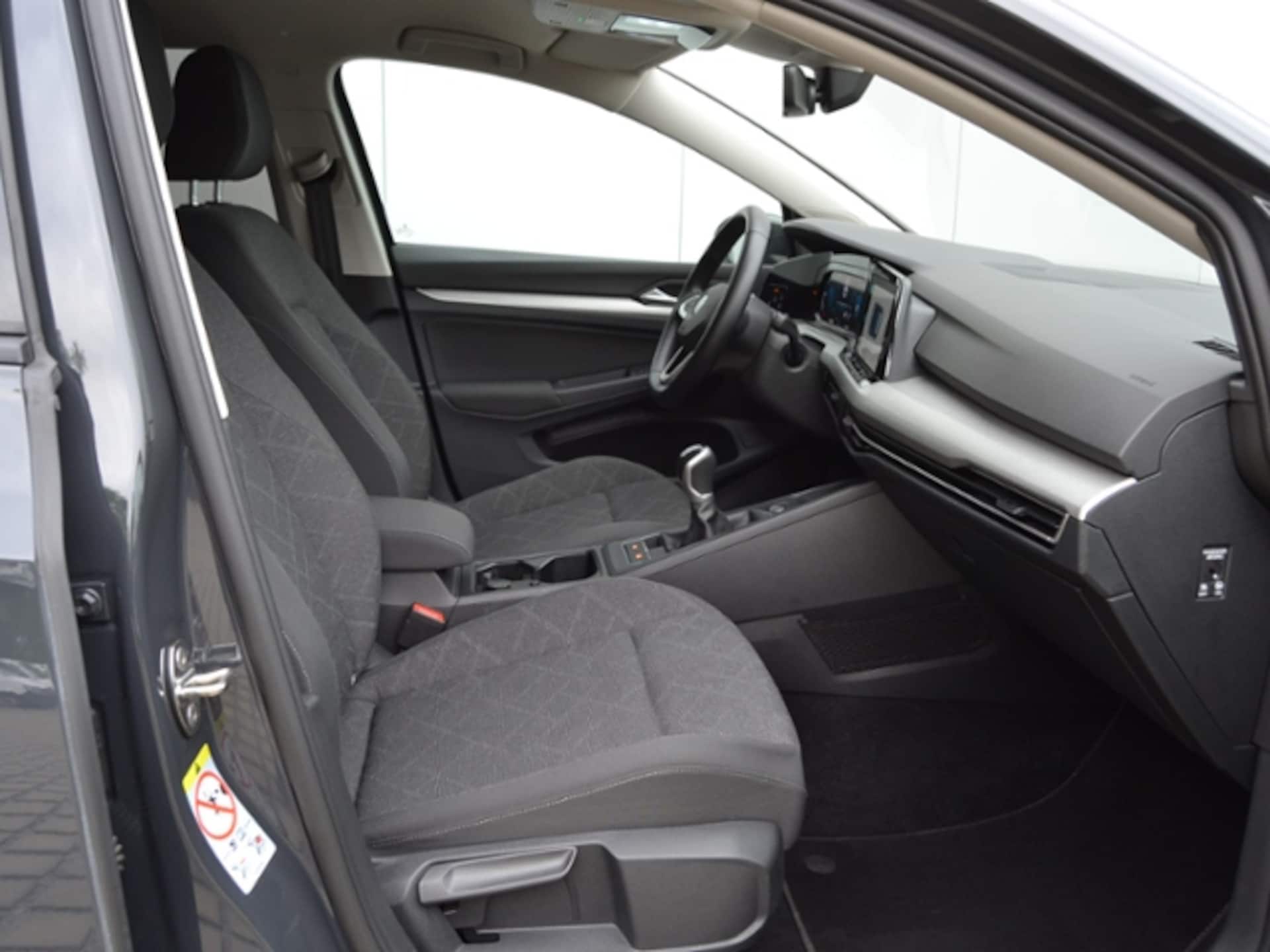 Volkswagen Golf Life