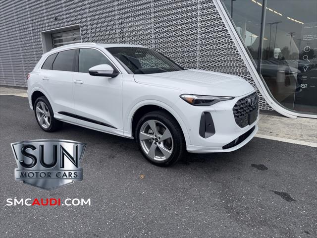 2025 Audi Q5 45 Premium Plus's photo