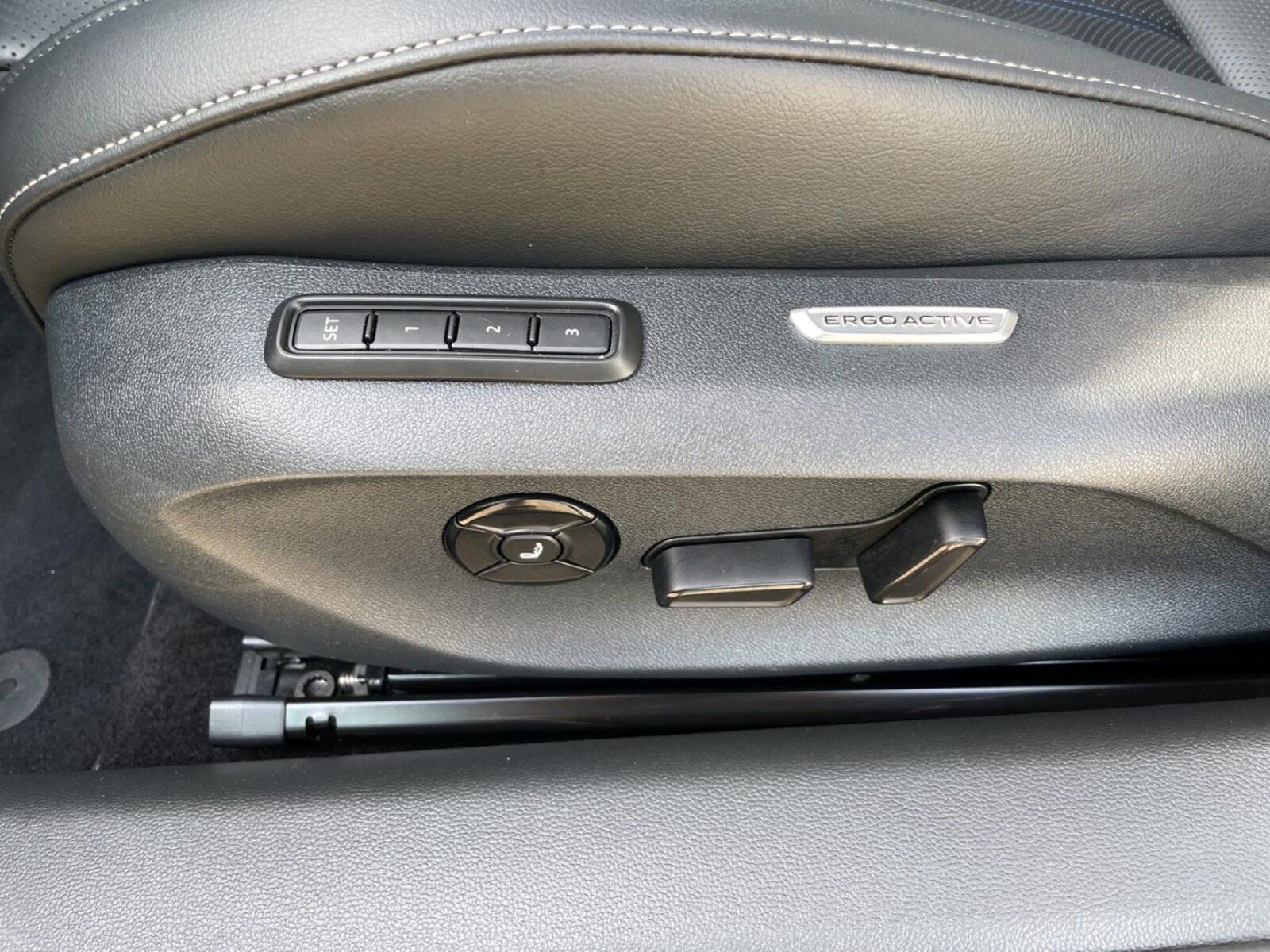 Volkswagen Passat – Bild 20