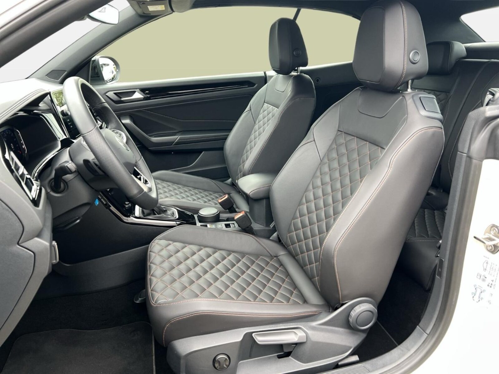Volkswagen T-Roc Cabriolet – Bild 14