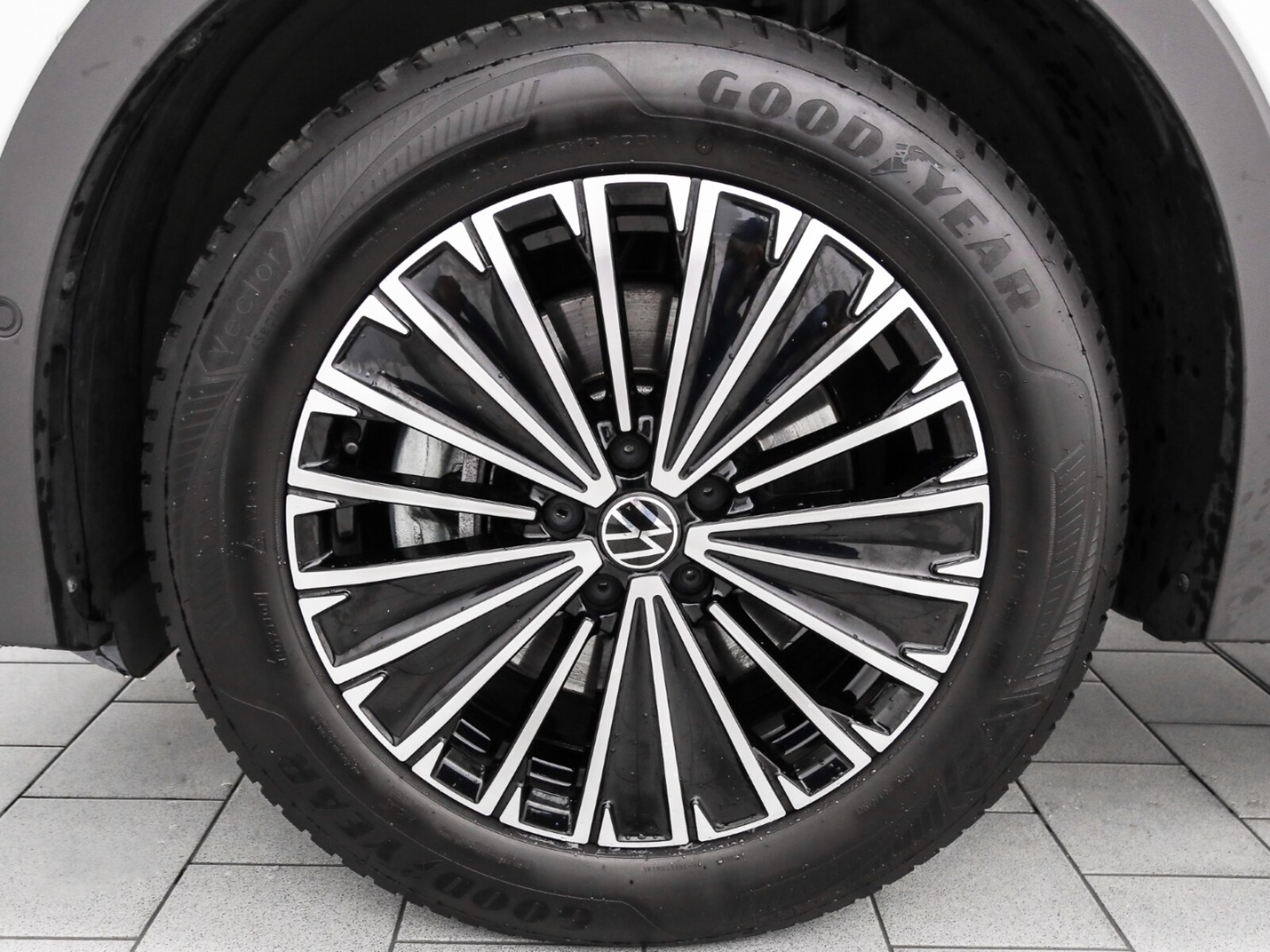 Volkswagen Tiguan – Bild 3