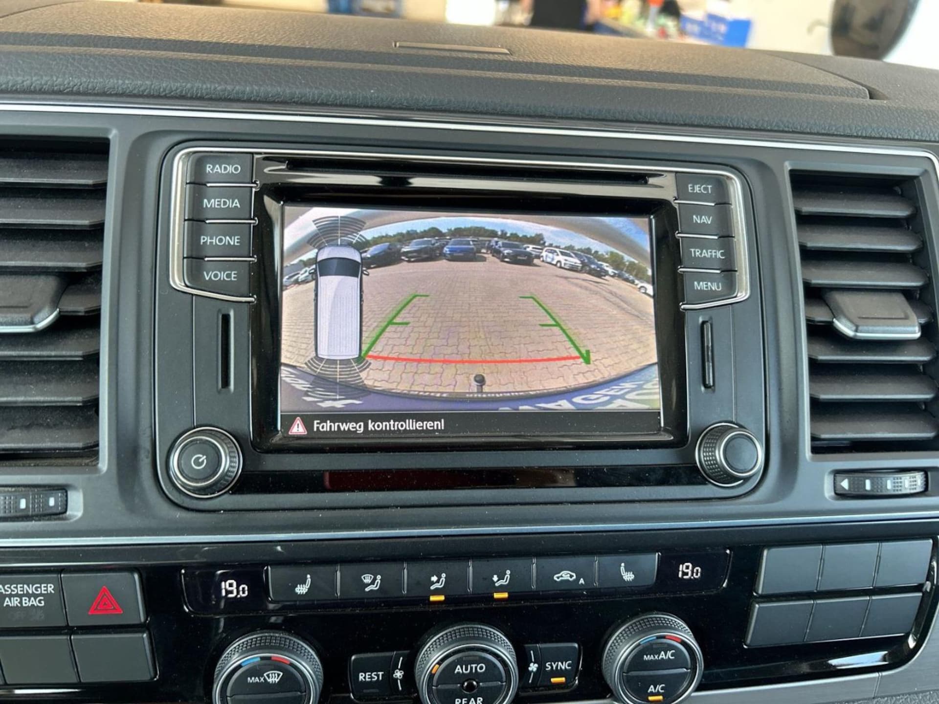 Volkswagen T6 California Beach