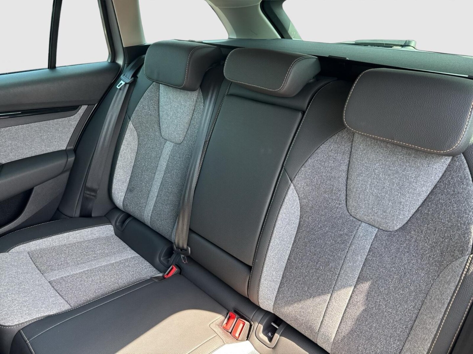 Škoda Octavia Combi – Bild 10