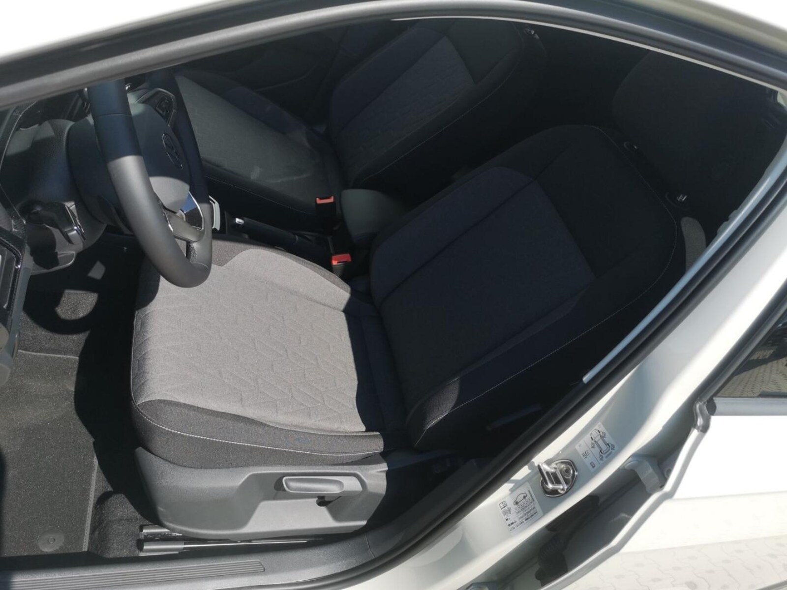 Volkswagen T-Cross – Bild 14