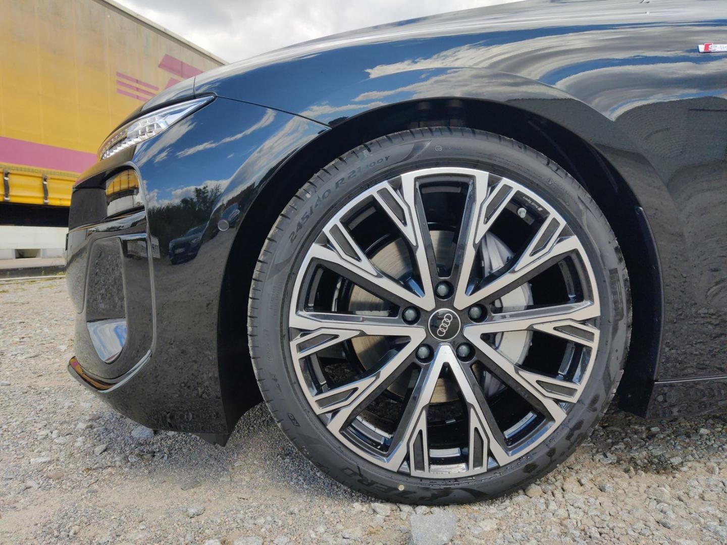 Bild über Audi A6 Avant e-tron S line business e-tron performance 270 kW - für weitere Informationen kontaktieren Sie den Audi Partner