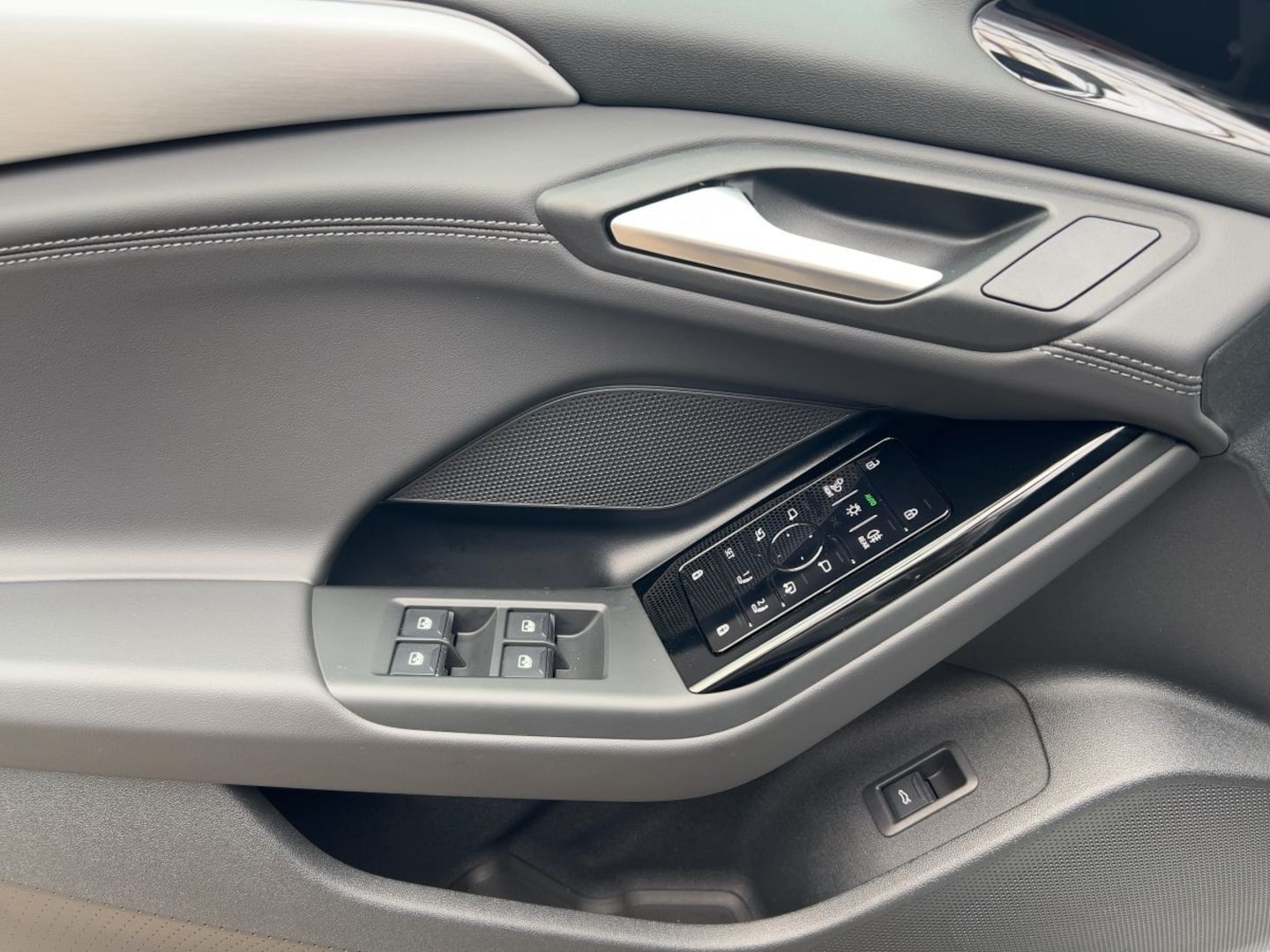 Bild über Audi A6 Sportback e-tron e-tron performance - für weitere Informationen kontaktieren Sie den Audi Partner
