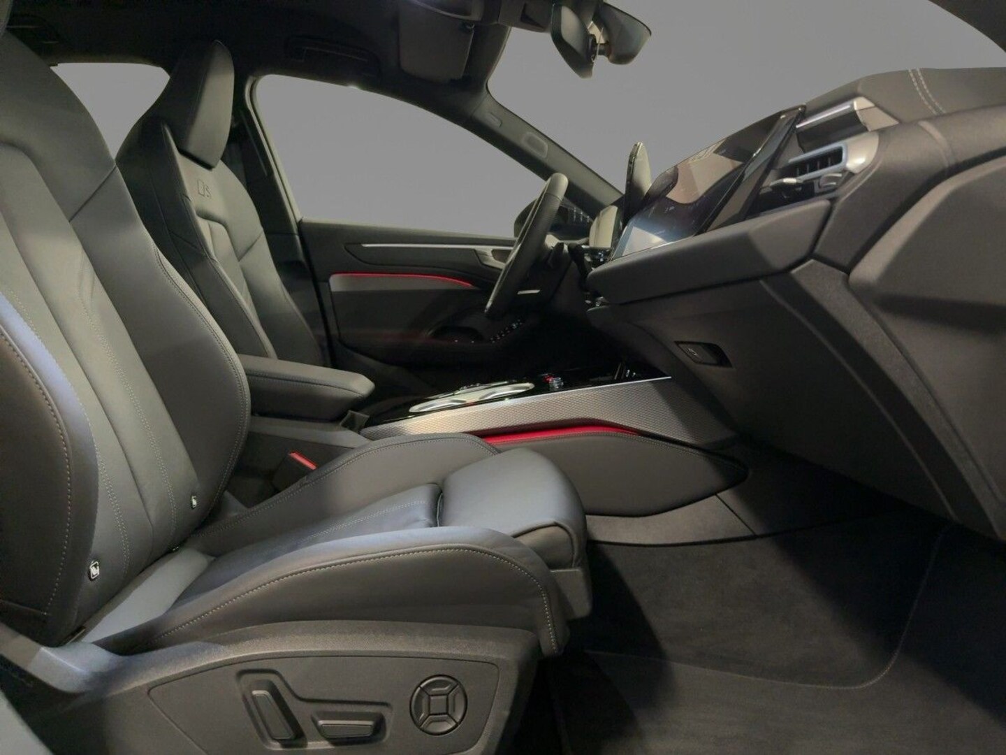 Bild über Audi A6 Limousine TDI quattro 150 kW S tronic - für weitere Informationen kontaktieren Sie den Audi Partner