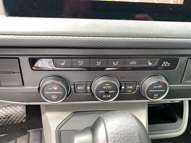 Volkswagen T6.1 Caravelle larger