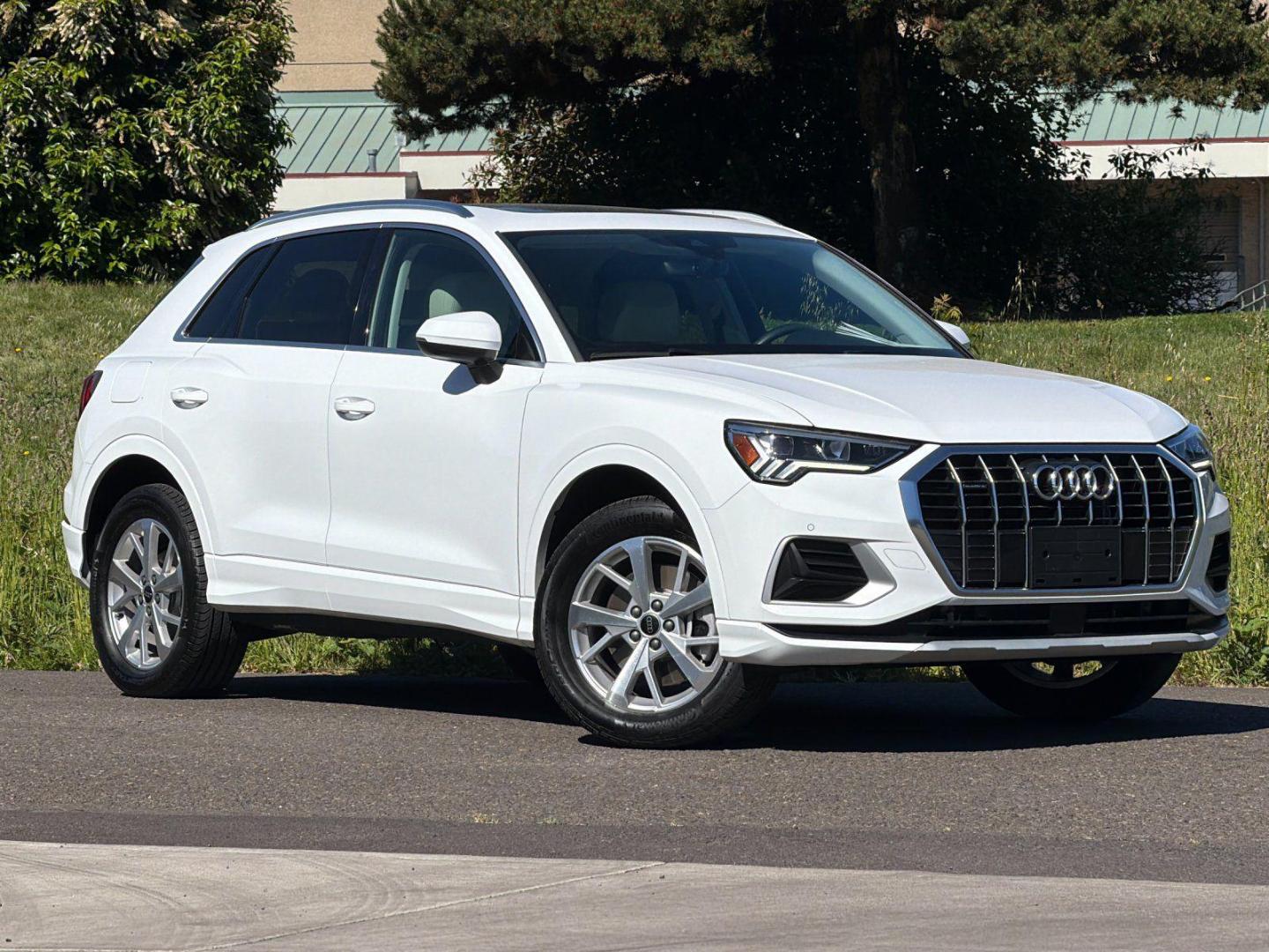 2024 Audi Q3 40 TFSI Premium quattro's photo