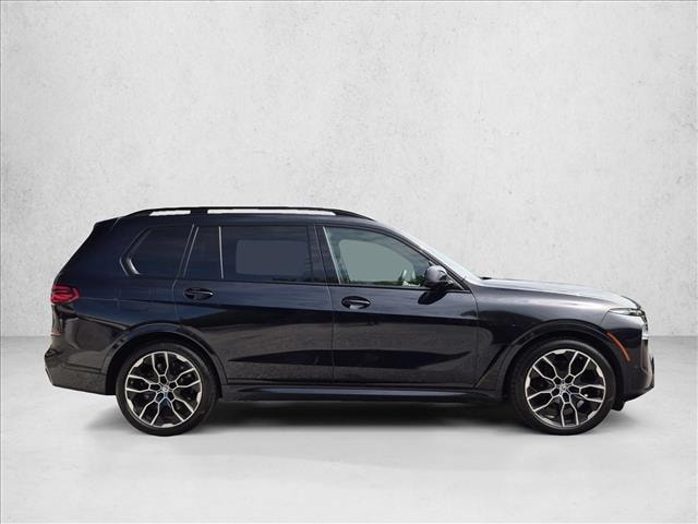 2023 BMW X7